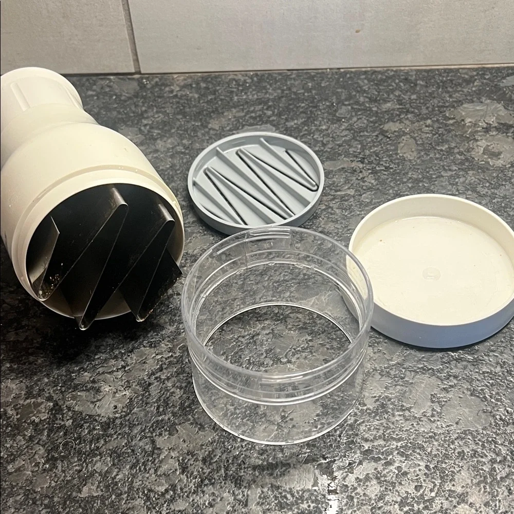 White Zyliss Food Chopper